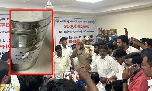 పోస్టల్ బ్యాలెట్లను తరలించడంలో అధికారుల నిర్లక్ష్యం