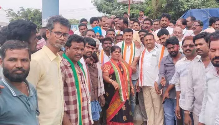 కాంగ్రెస్ కార్యకర్తల విజయోత్సవం కాంగ్రెస్ కార్యకర్తల విజయోత్సవం