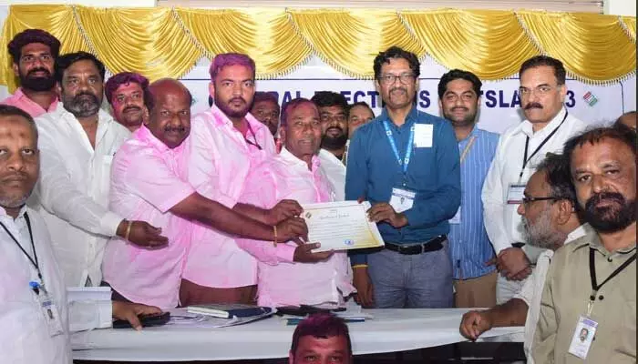 13 వేల మెజారిటీతో మాణిక్ రావు గెలుపు 13 వేల మెజారిటీతో మాణిక్ రావు గెలుపు
