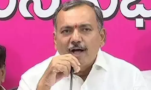 కౌంటింగ్ కేంద్రం నుంచి వెళ్లిపోయిన BRS అభ్యర్థి