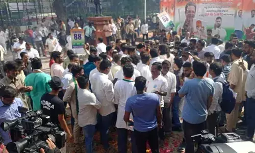 HYD: గాంధీభవన్‌లో సంబురాలు ప్రారంభం (వీడియో)