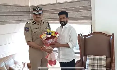 రేవంత్ రెడ్డికి DGPఅంజనీ కుమార్ శుభాకాంక్షలు (వీడియో)