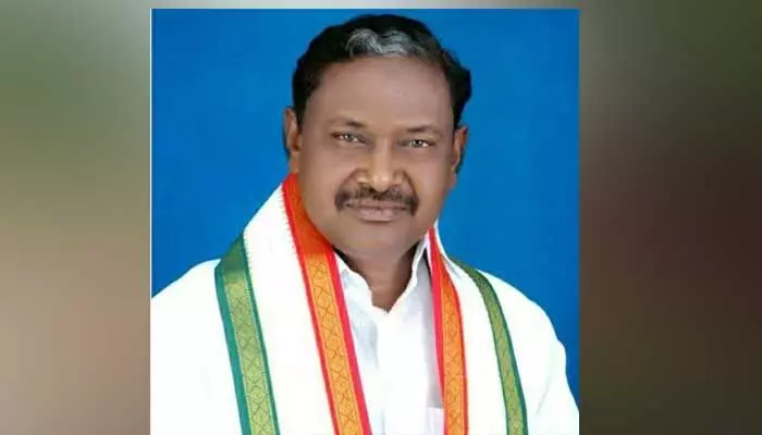 వీరయ్యకు కేబినెట్లో బెర్తు ఖరారు..? వీరయ్యకు కేబినెట్లో బెర్తు ఖరారు..?