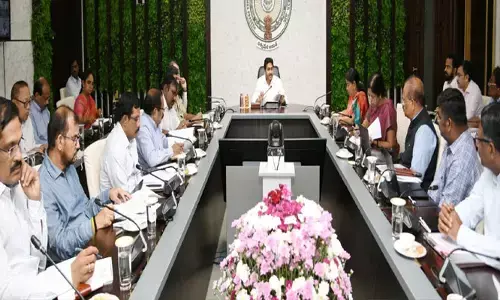 సీఎం జగన్ కీలక ఆదేశాలు : ఒక్కో జిల్లాకు రూ.2కోట్లు ..ఒక్కో కుటుంబానికి రూ.2500 పరిహారం
