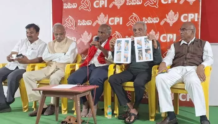 కమ్యూనిస్టులు ఎటువైపు ఉంటే.. వారికే అధికారం: సీపీఐ రాష్ట్ర కార్యదర్శి కమ్యూనిస్టులు ఎటువైపు ఉంటే.. వారికే అధికారం: సీపీఐ రాష్ట్ర కార్యదర్శి