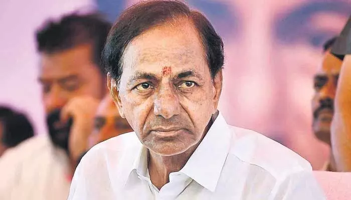 20 ఏళ్ల సెంటిమెంట్కు బ్రేక్.. ఆ ఇళ్లు ఖాళీ చేయనున్న KCR 20 ఏళ్ల సెంటిమెంట్కు బ్రేక్.. ఆ ఇళ్లు ఖాళీ చేయనున్న KCR