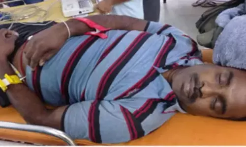 మిచౌంగ్ బీభత్సం...చెట్టుమీదపడి కానిస్టేబుల్ దుర్మరణం