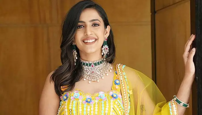 దయచేసి వాటిని చూపించకు.. చూడలేకపోతున్నాం... అంటూ నిహారికపై నెటిజన్స్ షాకింగ్ కామెంట్స్ దయచేసి వాటిని చూపించకు.. చూడలేకపోతున్నాం... అంటూ నిహారికపై నెటిజన్స్ షాకింగ్ కామెంట్స్