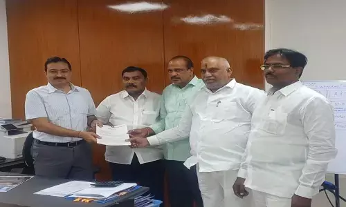 తెలంగాణలో ఓటు వేసిన వారు ఏపీలో ఓటు వేయకుండా చర్యలు తీసుకోండి: ఎమ్మెల్సీ అప్పిరెడ్డి