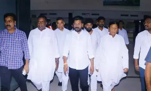 రేవంత్ రెడ్డి ఢిల్లీ పర్యటనలో హైడ్రామా