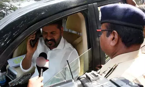 మే 1న రేవంత్‌ను సెక్రటేరియట్‌కు రానివ్వని పోలీసులు.. ఒక్కసారిగా సీన్ రివర్స్
