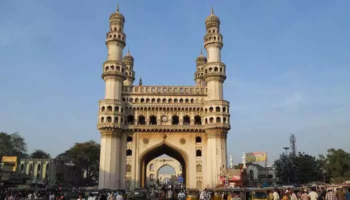 రాష్ట్ర కేబినేట్లో నగరానికి దక్కని చోటు.. ఎమ్మెల్సీ పదవి కోసం పావులు రాష్ట్ర కేబినేట్లో నగరానికి దక్కని చోటు.. ఎమ్మెల్సీ పదవి కోసం పావులు