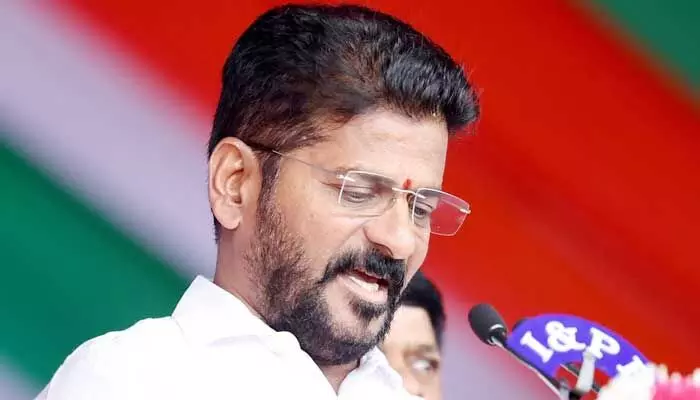 HYD: సీఎం ప్రజా దర్బార్కు పోటెత్తిన ప్రజలు HYD: సీఎం ప్రజా దర్బార్కు పోటెత్తిన ప్రజలు