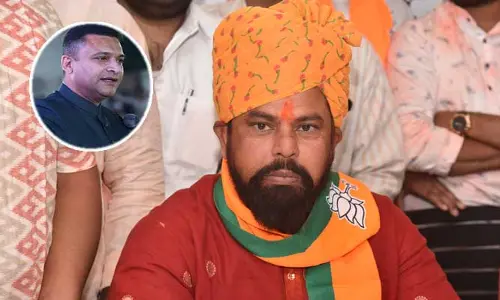 అక్బరుద్దీన్ సమక్షంలో ప్రమాణ స్వీకారం చేయను: రాజాసింగ్