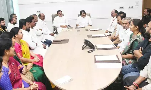 సమన్వయంతో పని చేద్దాం... పాలనలోకి వద్దాం: Pawan Kalyan