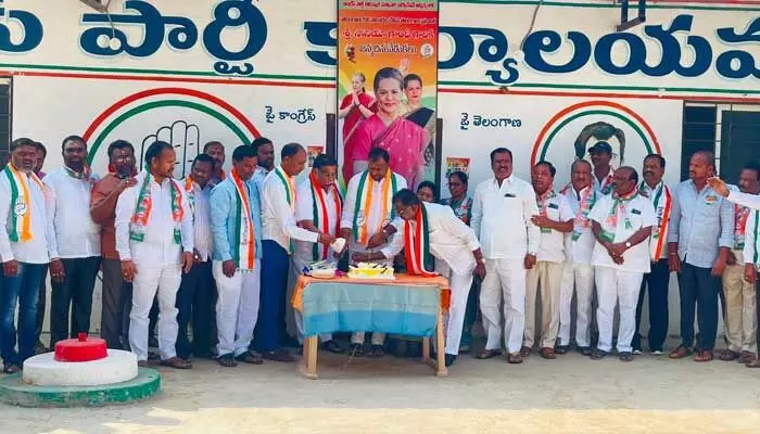ఘనంగా సోనియా గాంధీ 77వ జన్మదిన వేడుకలు.. ఘనంగా సోనియా గాంధీ 77వ జన్మదిన వేడుకలు..