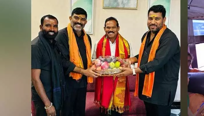 మనసున్న నాయకుడు ఎమ్మెల్యే మురళి నాయక్.. కాసం రంజిత్ రెడ్డి మనసున్న నాయకుడు ఎమ్మెల్యే మురళి నాయక్.. కాసం రంజిత్ రెడ్డి