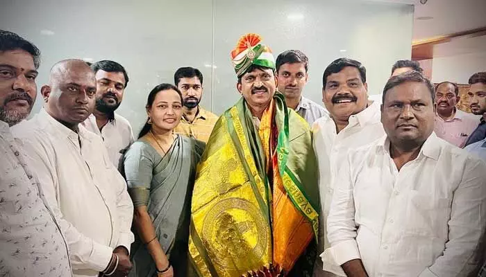 పొంగులేటిని సన్మానించిన శ్యాంసన్ రాజు పొంగులేటిని సన్మానించిన శ్యాంసన్ రాజు