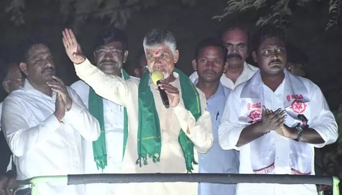 అసలు జగన్కు మానవత్వం ఉందా: Chandrababu అసలు జగన్కు మానవత్వం ఉందా: Chandrababu