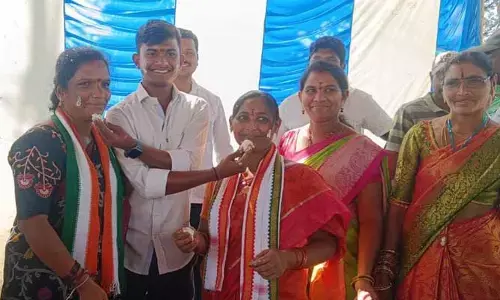 సోనియా గాంధీ జన్మదినం.. తెలంగాణ ప్రజలకు ఓ పండుగ