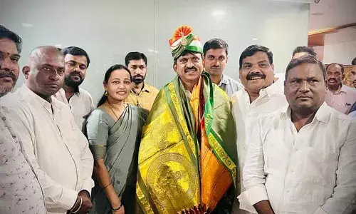 పొంగులేటిని సన్మానించిన శ్యాంసన్ రాజు