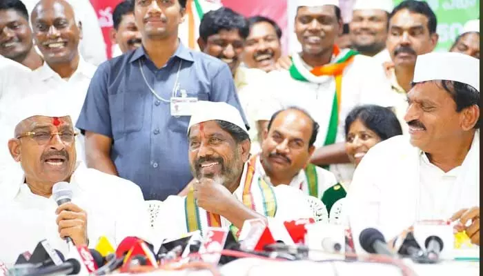 సంపదను సృష్టించి ప్రజలకు పెంచడమే ప్రజాప్రభుత్వం లక్ష్యం.. ఆర్థిక శాఖ మంత్రి భట్టి సంపదను సృష్టించి ప్రజలకు పెంచడమే ప్రజాప్రభుత్వం లక్ష్యం.. ఆర్థిక శాఖ మంత్రి భట్టి