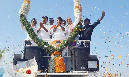 ఖమ్మం జిల్లాలో ముగ్గురు మంత్రుల గ్రాండ్ ఎంట్రీ