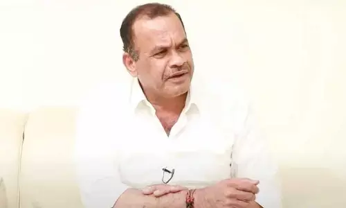 మంత్రిగా బాధ్యతలు స్వీకరించిన కోమటిరెడ్డి