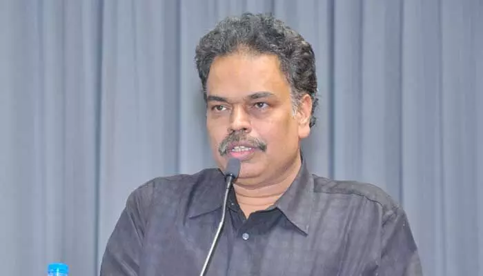 ఆ పదవిపై నాకు ఆసక్తి లేదు.. ఆంధ్రజ్యోతి ఎడిటర్ శ్రీనివాస్ వివరణ ఆ పదవిపై నాకు ఆసక్తి లేదు.. ఆంధ్రజ్యోతి ఎడిటర్ శ్రీనివాస్ వివరణ