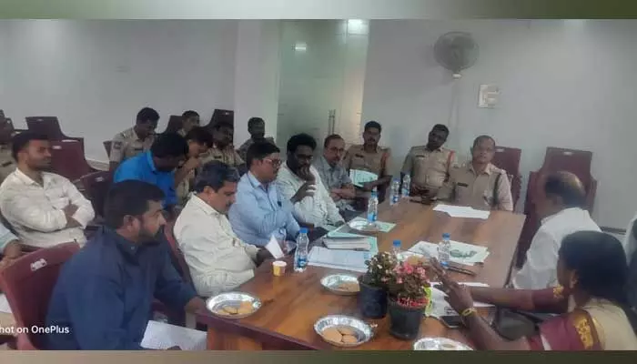 పరకాల నియోజకవర్గ పూర్వ వైభవానికి అధికారులు సహకరించాలి.. పరకాల నియోజకవర్గ పూర్వ వైభవానికి అధికారులు సహకరించాలి..