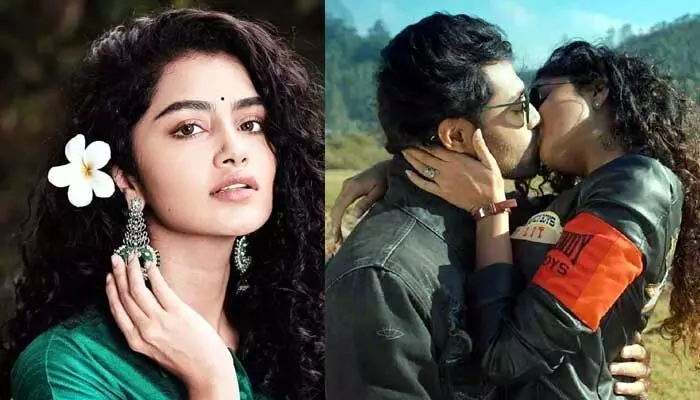 నిర్మాత బంధువుతో లిప్ కిస్సులు.. క్రికెటర్తో లవ్.. ఓవర్ ఎక్స్పోజింగ్తో హీరోయిన్ హల్ చల్.. నిర్మాత బంధువుతో లిప్ కిస్సులు.. క్రికెటర్తో లవ్.. ఓవర్ ఎక్స్పోజింగ్తో హీరోయిన్ హల్ చల్..