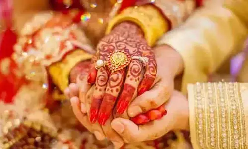 Two Brides: వరుడు ఒక్కడే.. వధువులు ఇద్దరు.. ఏపీ శ్రీసత్యసాయి జిల్లాలో ఘటన.. పెండ్లి కార్డు వైరల్