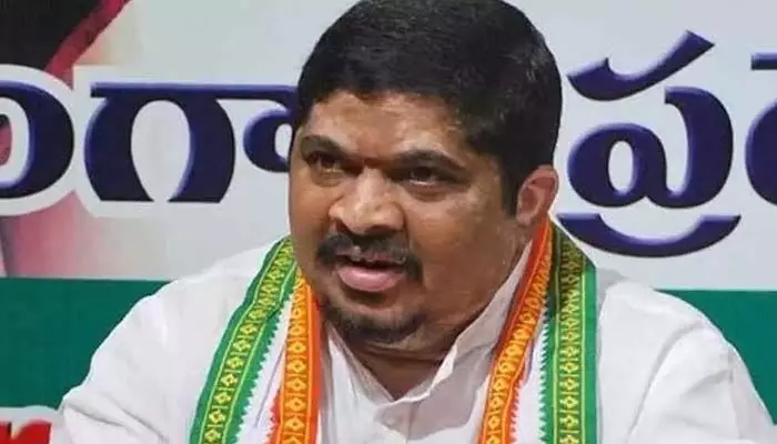అర్హులందరికీ ప్రభుత్వ పథకాలు అందాలి: మంత్రి పొన్నం ప్రభాకర్ అర్హులందరికీ ప్రభుత్వ పథకాలు అందాలి: మంత్రి పొన్నం ప్రభాకర్