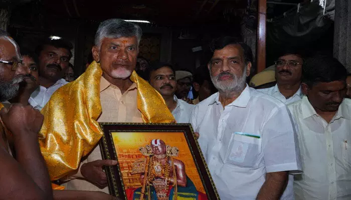 ఏపీ ప్రజలు మార్పు కోసం సిద్ధంగా ఉన్నారు: చంద్రబాబు నాయుడు ఏపీ ప్రజలు మార్పు కోసం సిద్ధంగా ఉన్నారు: చంద్రబాబు నాయుడు