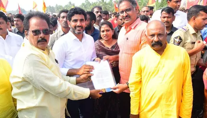 అధికారంలోకి రాగానే కొత్త చట్టం తెస్తాం: నారా లోకేష్ అధికారంలోకి రాగానే కొత్త చట్టం తెస్తాం: నారా లోకేష్