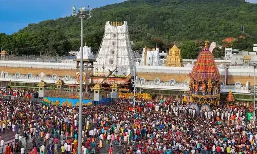 టీటీడీ నిధులు తిరుపతి కార్పొరేషన్‌కు కేటాయించడంపై హైకోర్టు కీలక ఆదేశాలు