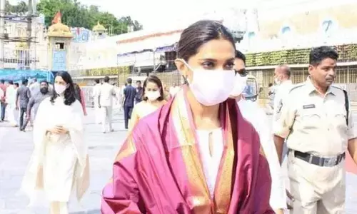 తిరుమలలో బాలీవుడ్ స్టార్ హీరోయిన్ దీపికా పదుకునే