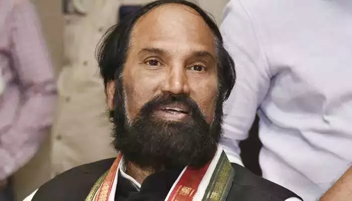 పౌరసరఫరాల వ్యవస్థను పూర్తిగా ప్రక్షాళన చేస్తాం: ఉత్తమ్ పౌరసరఫరాల వ్యవస్థను పూర్తిగా ప్రక్షాళన చేస్తాం: ఉత్తమ్
