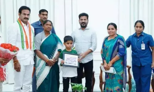 వికాస్ కళ్ళ ఆపరేషన్ ఖర్చు మాదే.. ఇచ్చిన మాట నిలబెట్టుకున్న సీఎం రేవంత్ రెడ్డి