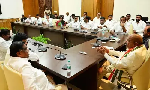 ఎమ్మెల్యేగా గెలవలేకపోయాం.. ఎంపీ సీటు గెలిచి తీరాలి: మంత్రి తుమ్మల