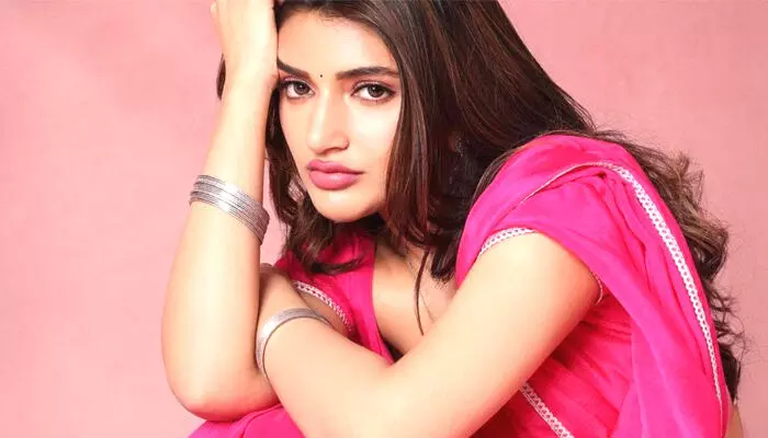 శ్రీలీల న్యూ యాడ్.. కుర్చీ మడతపెడుతం జాగ్రత్త.. అంటున్న నెటిజన్లు.. శ్రీలీల న్యూ యాడ్.. కుర్చీ మడతపెడుతం జాగ్రత్త.. అంటున్న నెటిజన్లు..