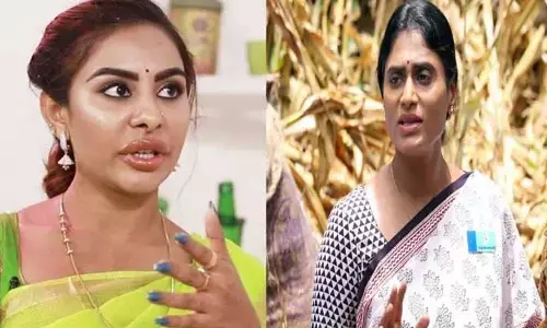 నువ్వు చెల్లివి కాదు సూర్పనఖవి.. షర్మిలపై శ్రీరెడ్డి సంచలన పోస్ట్