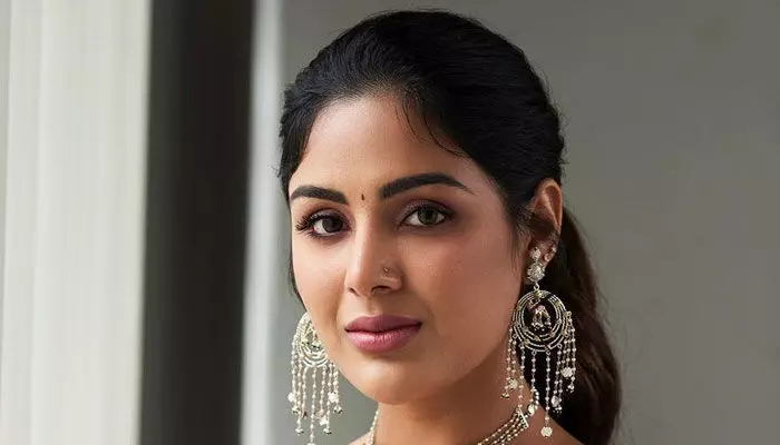Samyuktha Menon: అతడితో పెళ్లి పీటలెక్కబోతున్న సంయుక్తా మీనన్..! Samyuktha Menon: అతడితో పెళ్లి పీటలెక్కబోతున్న సంయుక్తా మీనన్..!