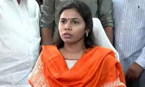 అఖిలప్రియను అడ్డుకున్న పోలీసులు.. ఆళ్లగడ్డలో హైటెన్షన్