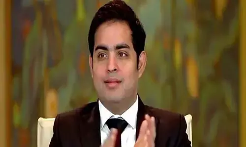 జియో ఛైర్మన్ ఆకాశ్ అంబానీ కీలక వ్యాఖ్యలు