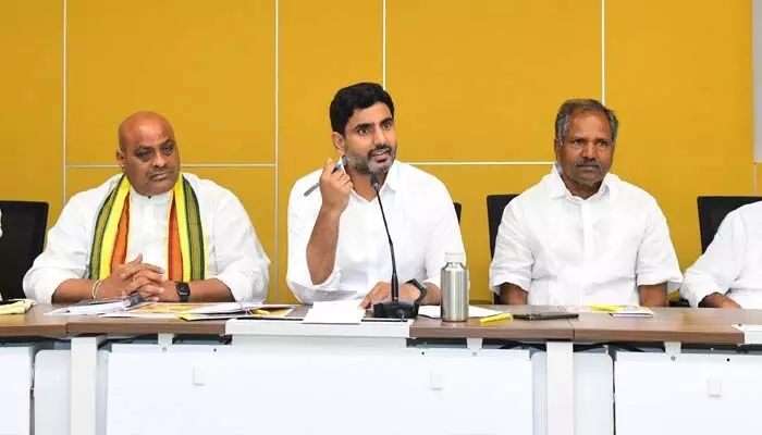 ఆ పూచీ నాది.. చేనేతలకు నారా లోకేష్ భరోసా ఆ పూచీ నాది.. చేనేతలకు నారా లోకేష్ భరోసా