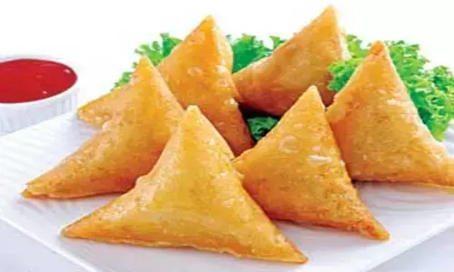 Samosa : సమోసాను ఇంగ్లీష్‌లో ఏమటారో తెలుసా?