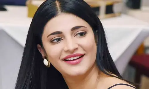 ఫ్లైట్ ఆలస్యంపై శృతి హాసన్ ఫైర్