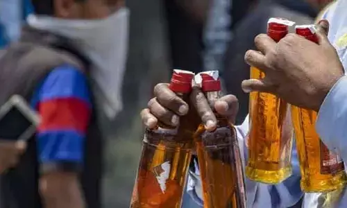 Liquor : మద్యం ప్రియులకు బిగ్ షాక్.. లిక్కర్ ధరలు పెంపు?