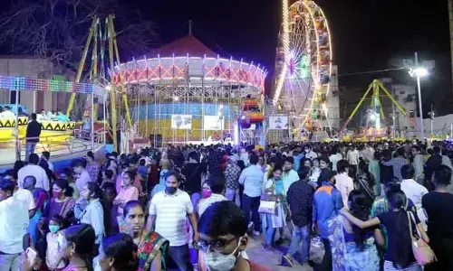 నుమాయిష్‌ వేదికగా రహదారి భద్రత పాఠాలు